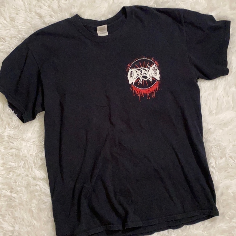 Oceano black and red band concert tee